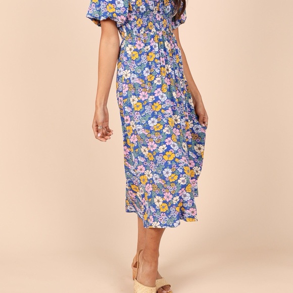 SALE!!! 🌼 Super Cute Petal & Pup “Tuilly” Ditsy Floral Midi Dress - Picture 3 of 8